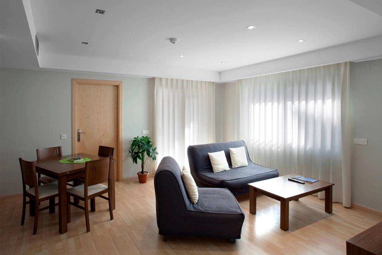 Apartamento com 2 Quartos (4 Adultos)
