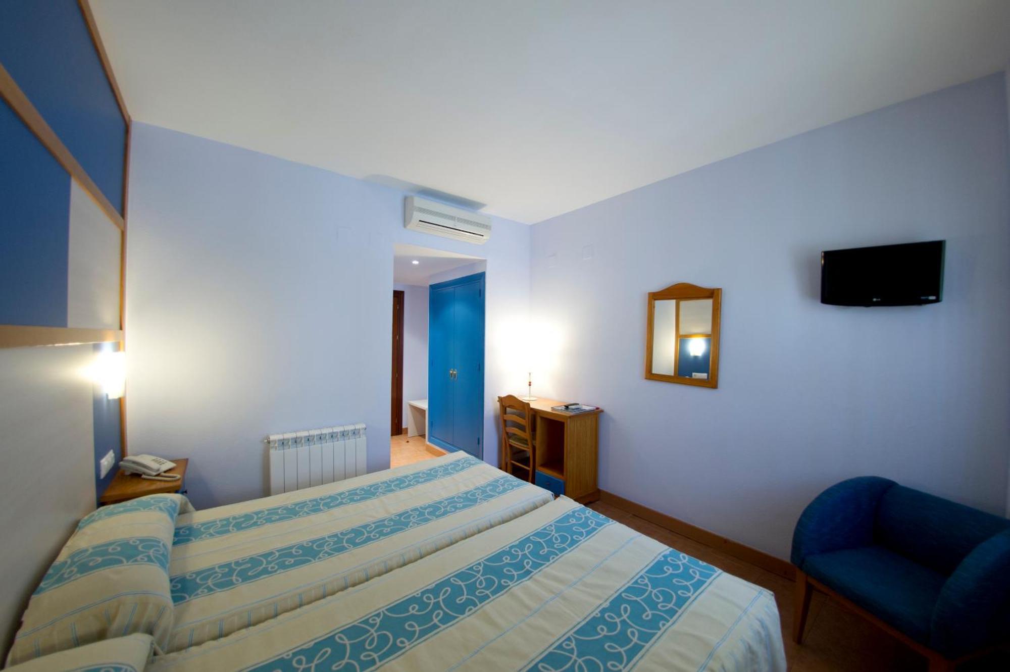 Standard Double Room,1207882036:JPEG