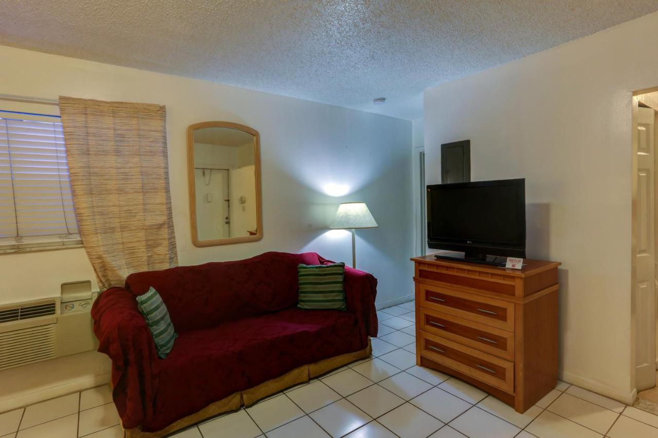 Deluxe Studio