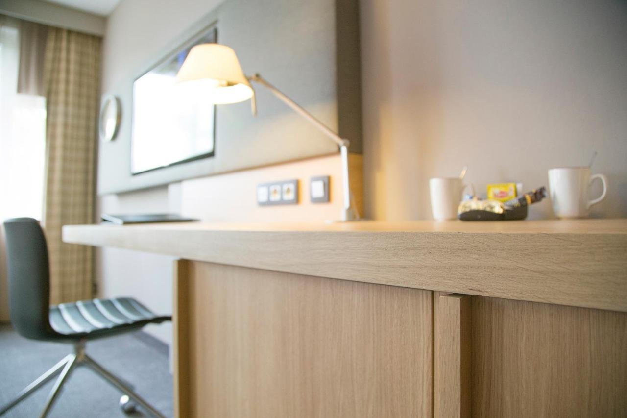 Standard Zimmer mit Kingsize-Bett Stadtblick