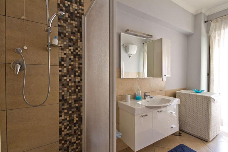 Camera Doppia con Letti Singoli con Bagno Privato Esterno