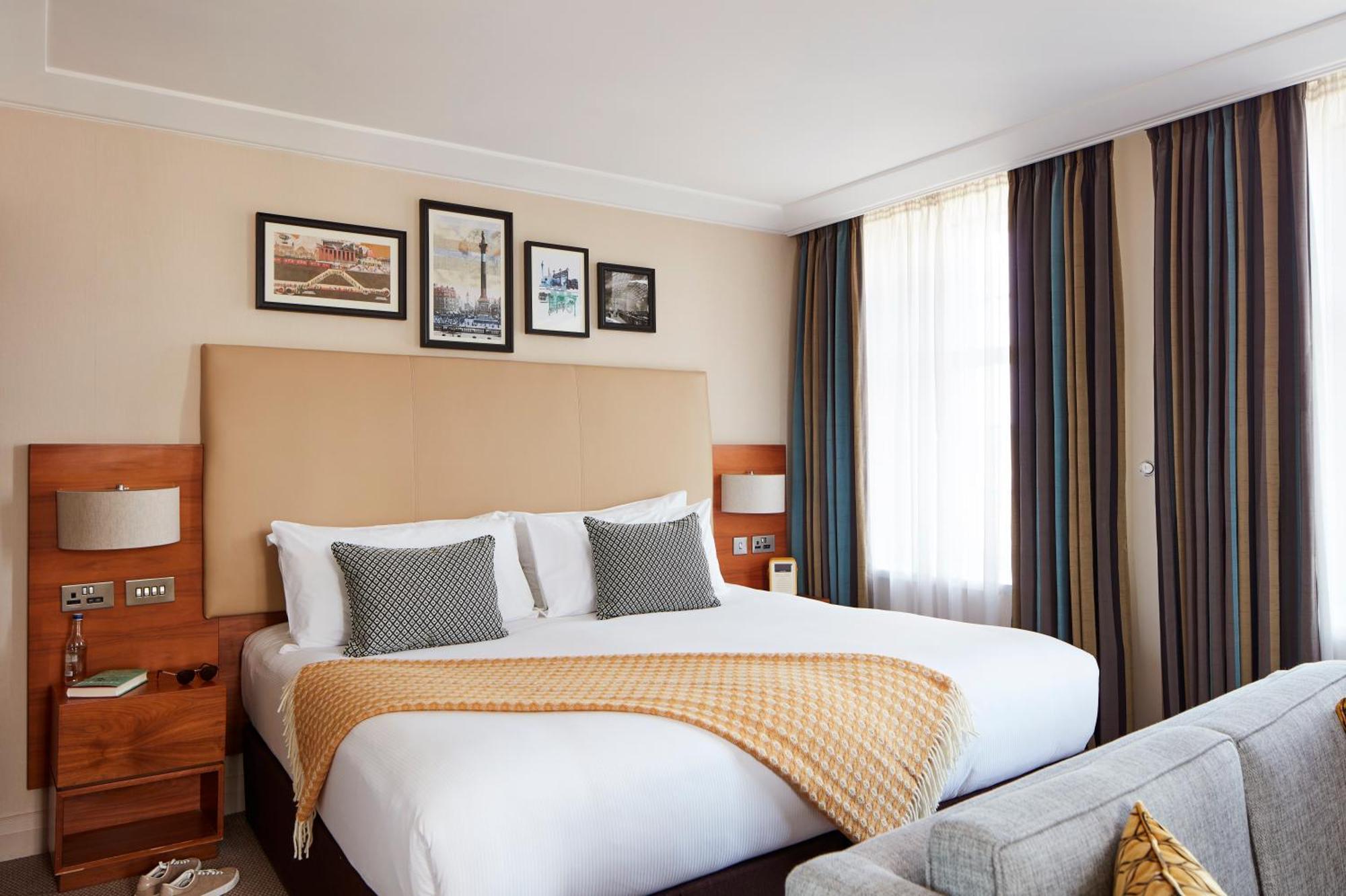 Quarto Superior com Cama King-size
