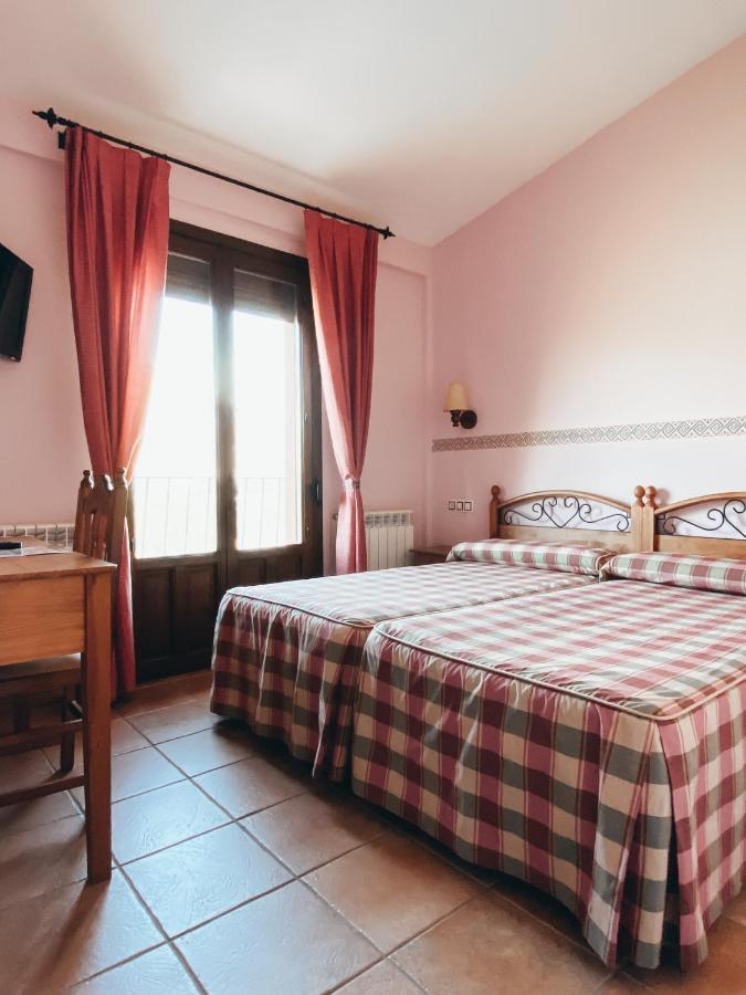 Twin Room,1107960300:JPEG