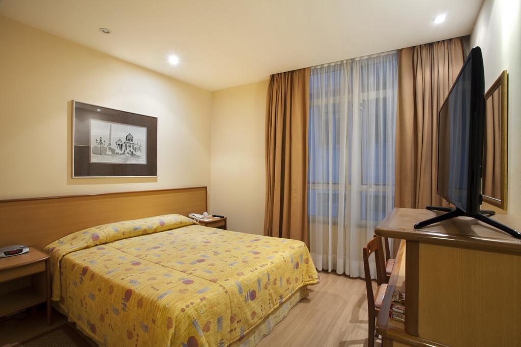 Quarto Twin Standard