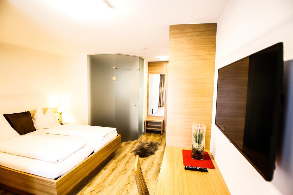 Double Room with Balcony,114097064:JPEG