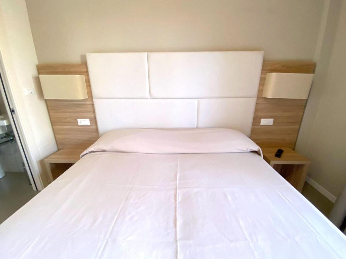 Deluxe Double Room Balcony,934045525:JPEG