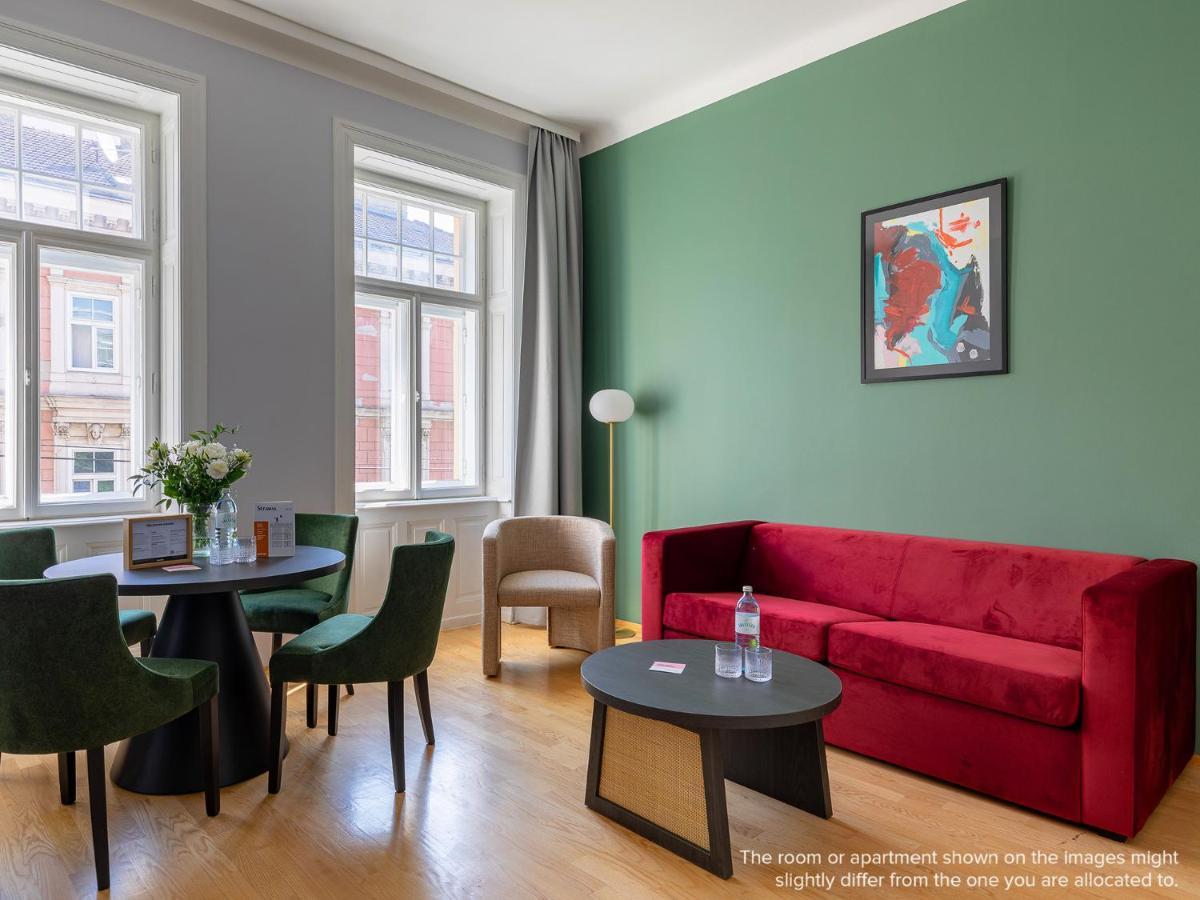 Large 1 Bedroom Apartment with Balcony,1165362489:JPEG