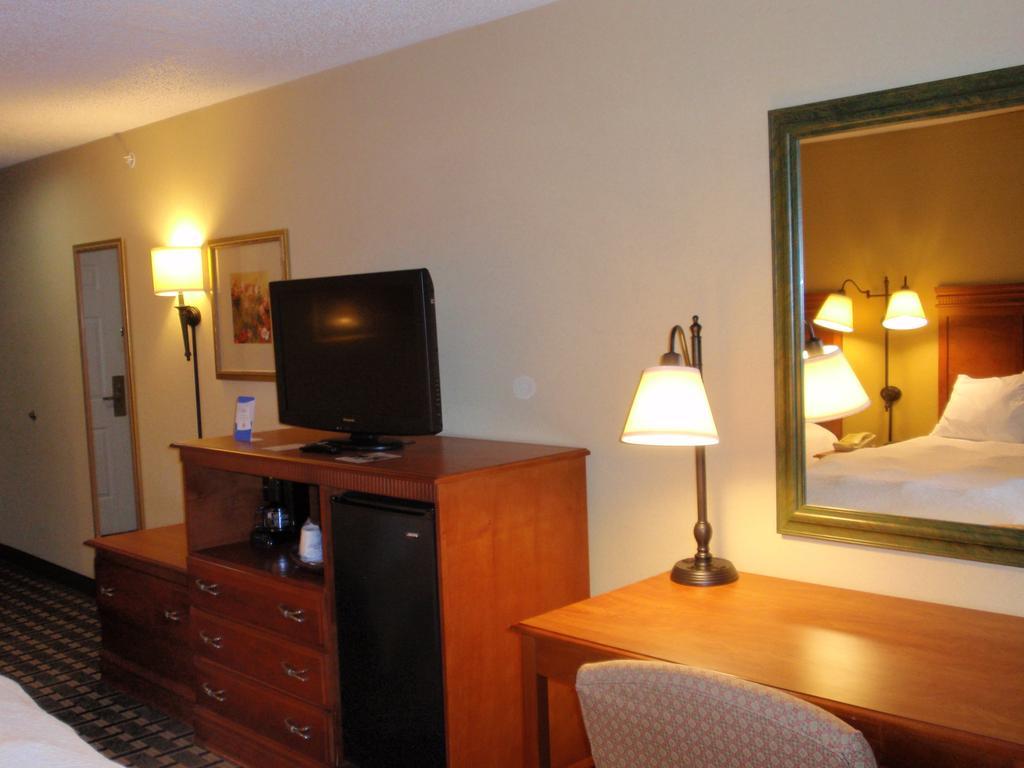 Deluxe Double Room with Two Double Beds - Non-Smoking