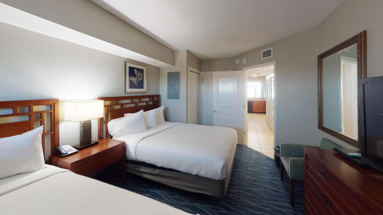 Oceanfront Queen Suite
