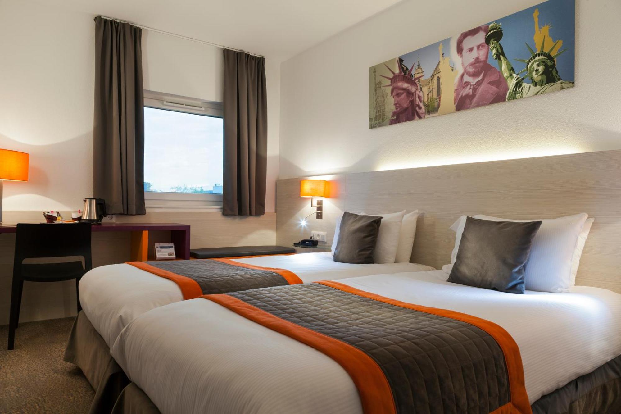 Standard Twin Room - Non-Smoking