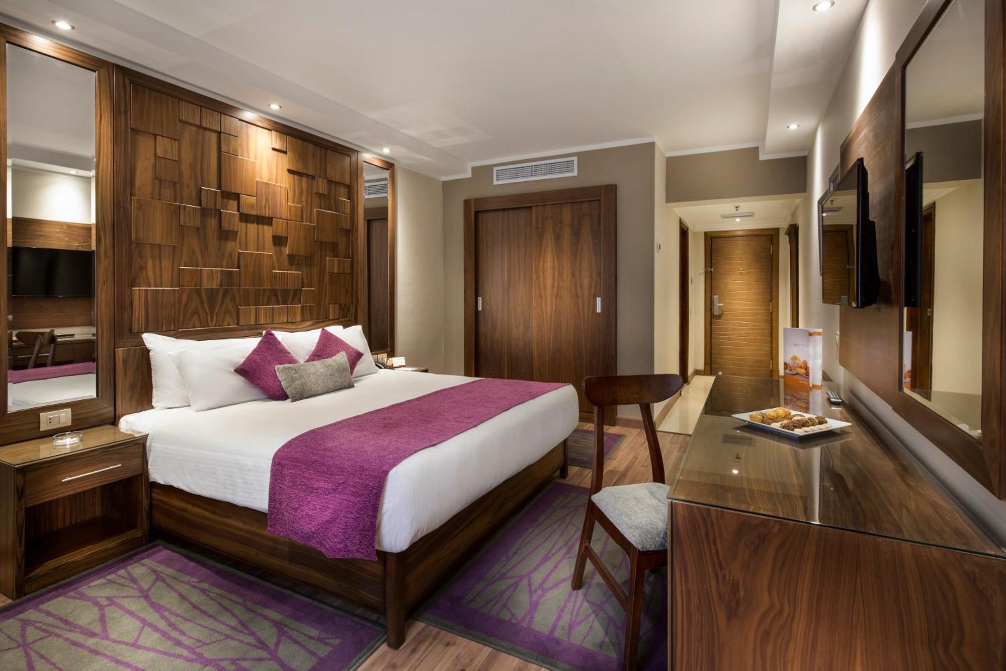 Standard King Room