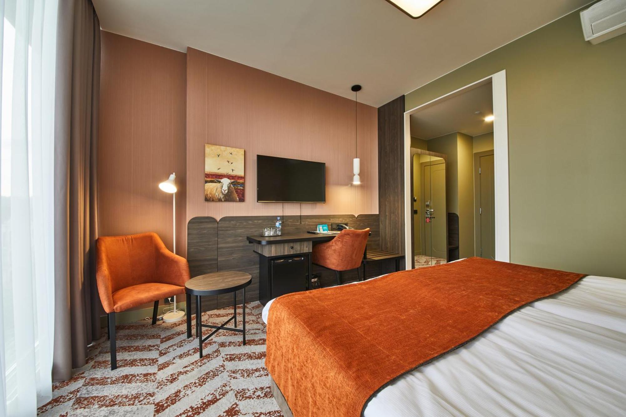 Deluxe Double or Twin Room
