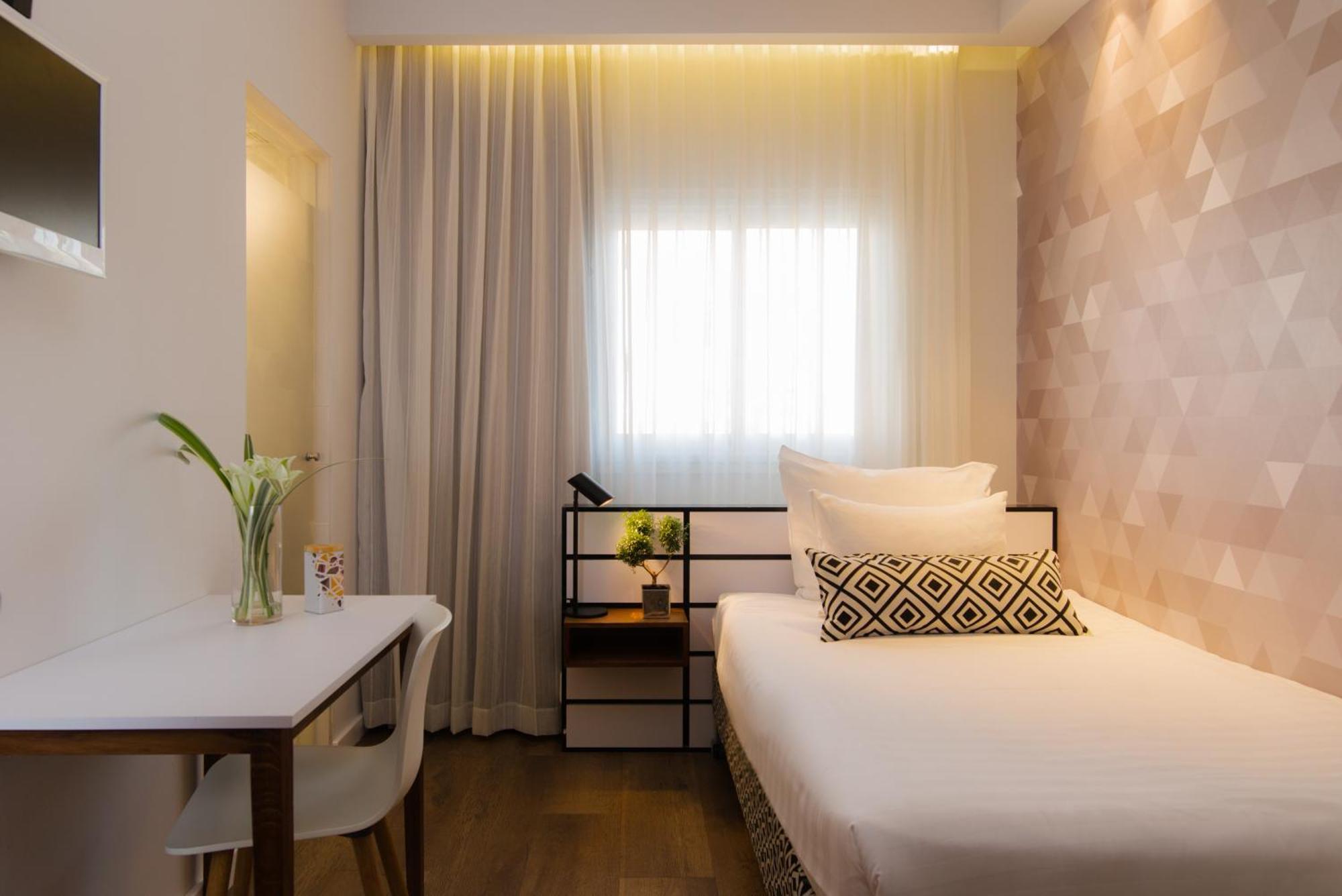 Small Single Room