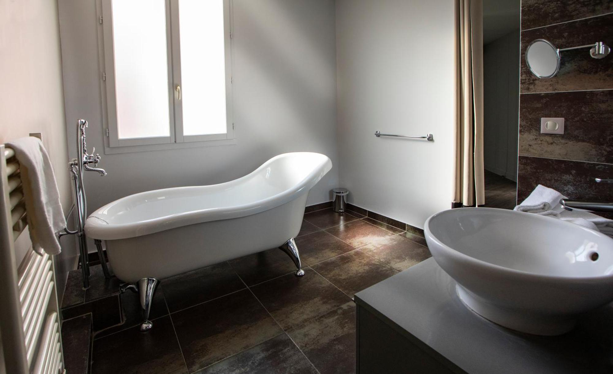 Suite - Patio or Street view