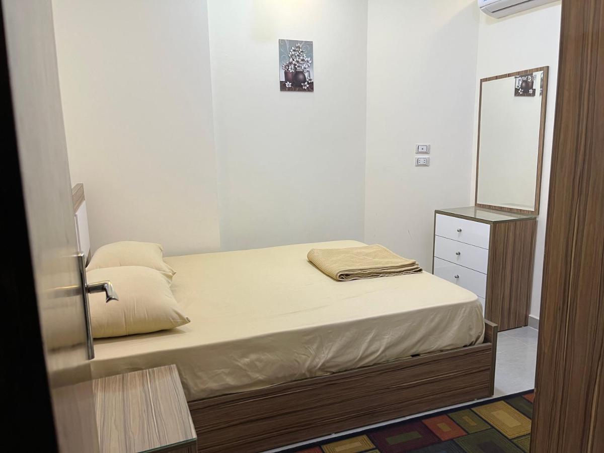 Two-Bedroom Apartment,1249767727:JPEG