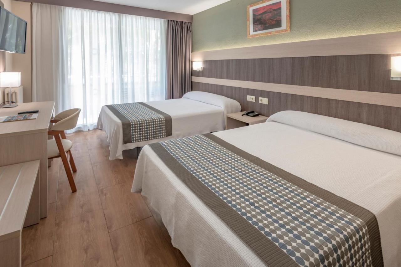 Vierbettzimmer (3 Erwachsene + 1 Kind)