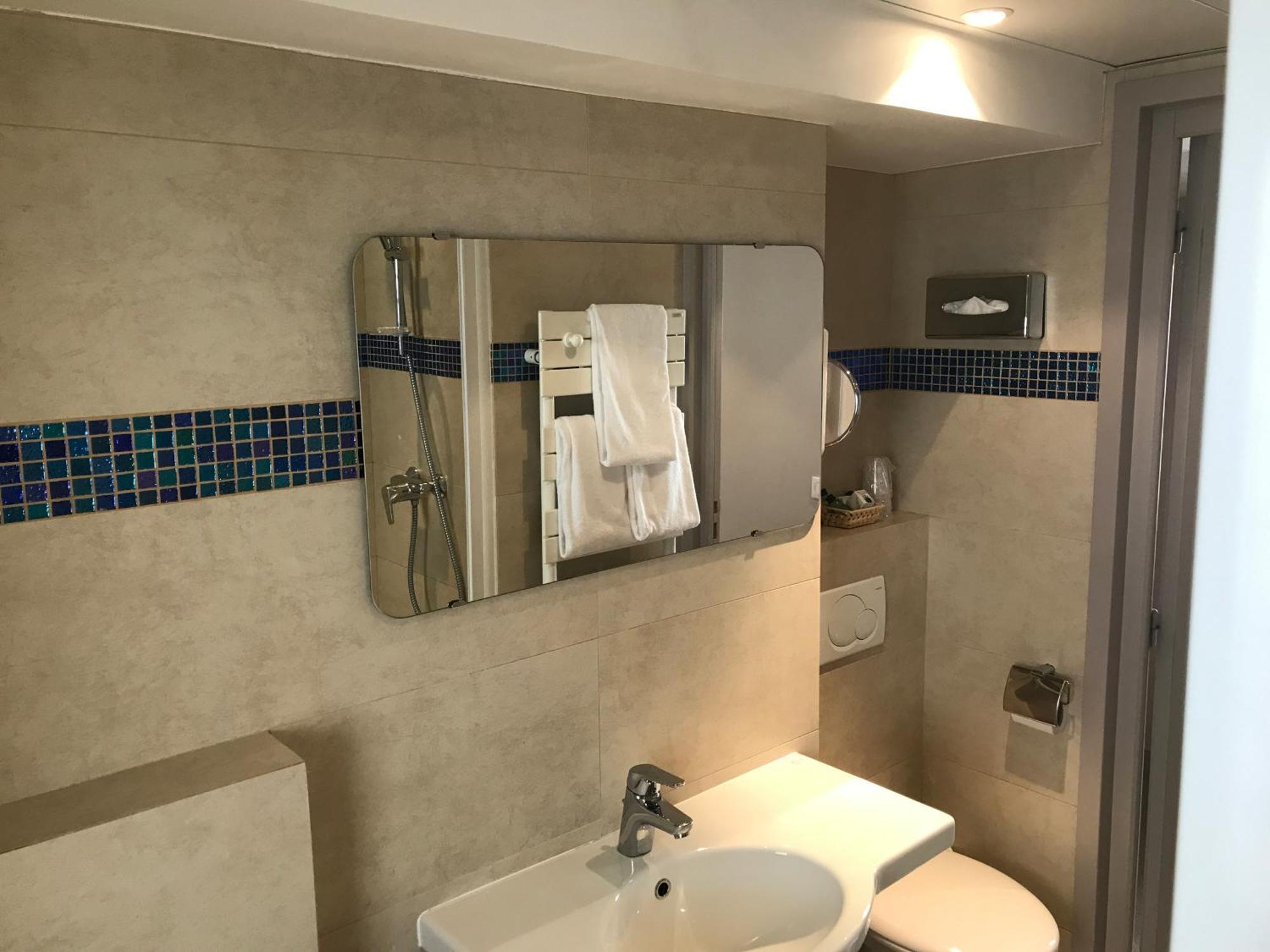 Triple Room with Patio View