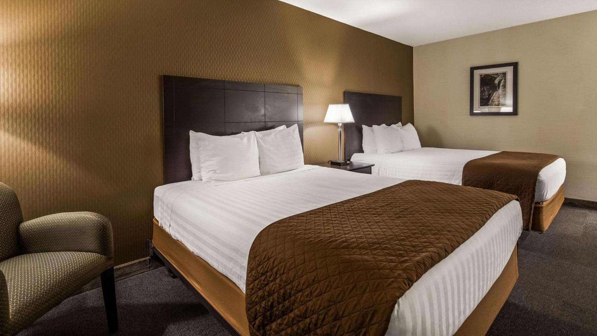 Queen Room - Mobility Accessible with Roll-In Shower