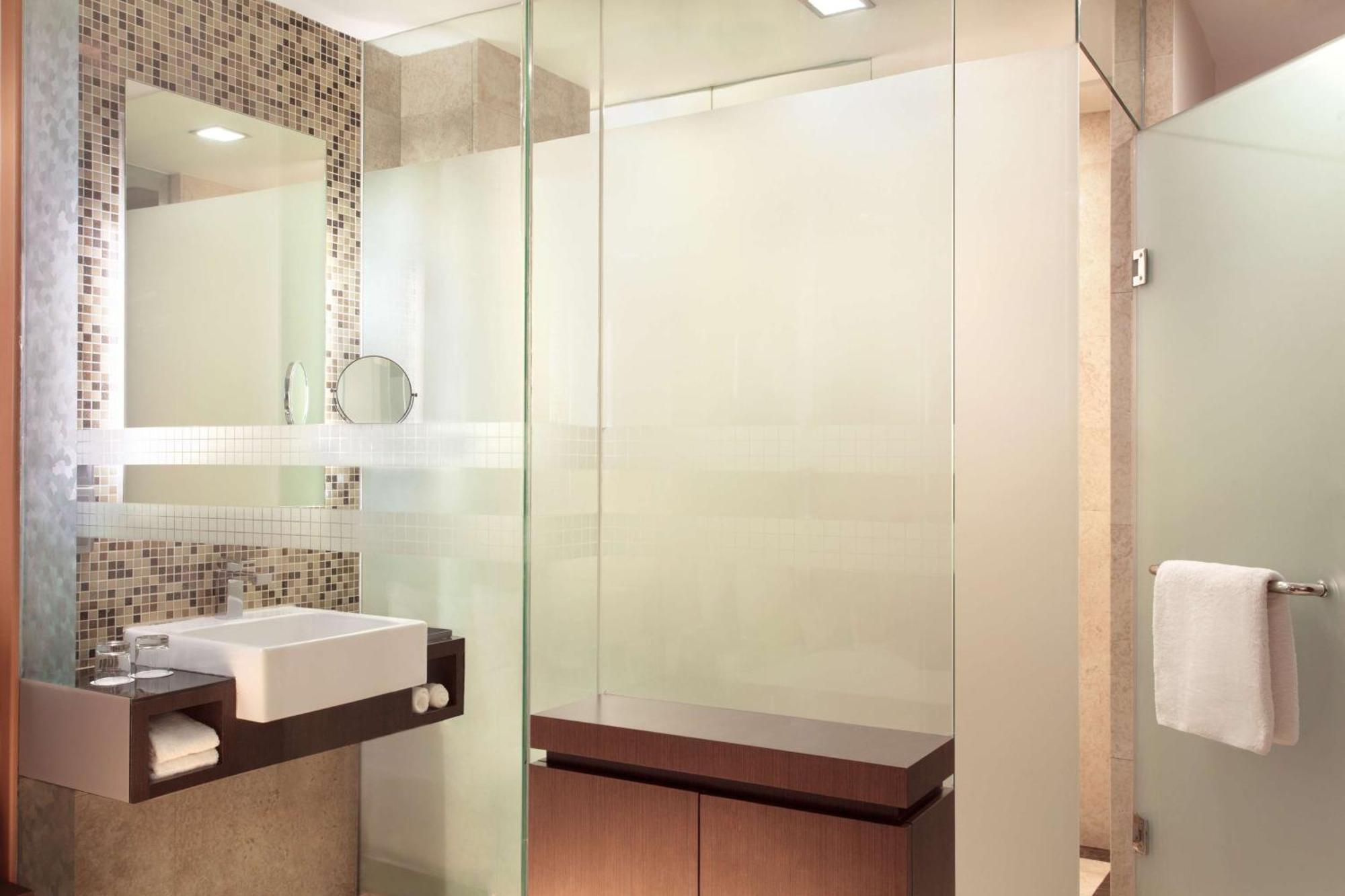 Superior Double or Twin Room,1283383492:JPEG