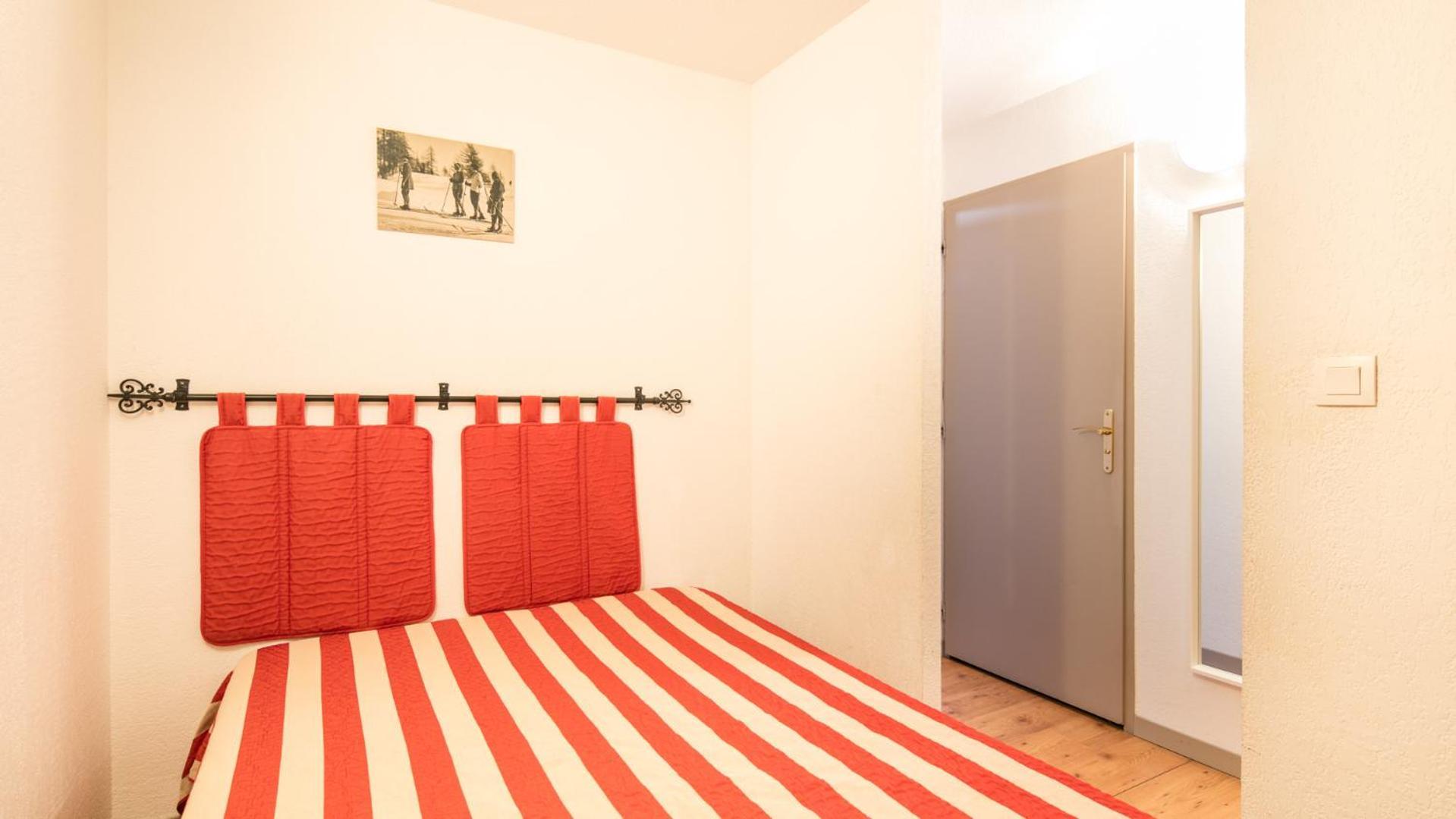 Studio sleeping area,1287354793:JPEG