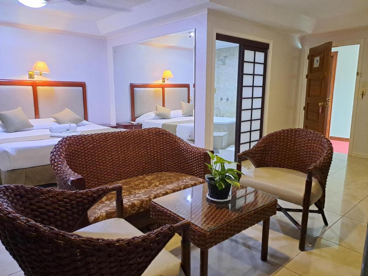 King Room Spa Bath
