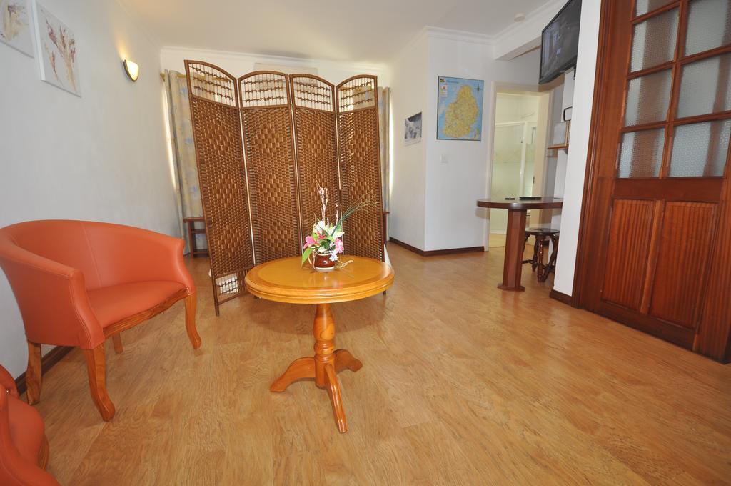 Two Connecting Double Rooms