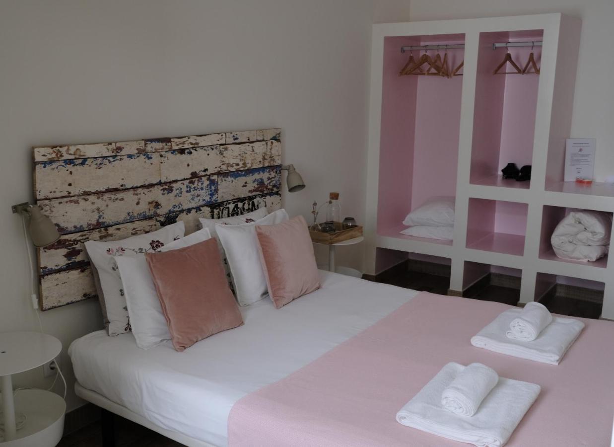 Quarto Duplo com Casa de Banho Privativa
