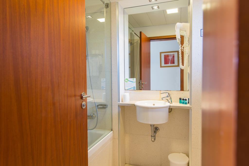Suite Premium com Vista Mar Lateral