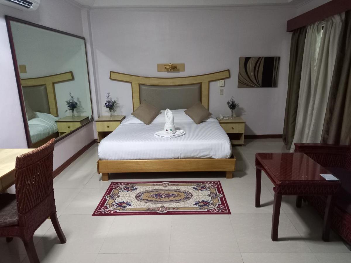 King Room Garden View