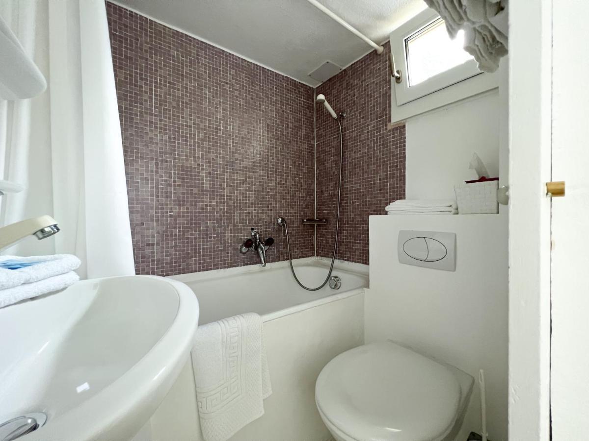 Apartment mit Balkon