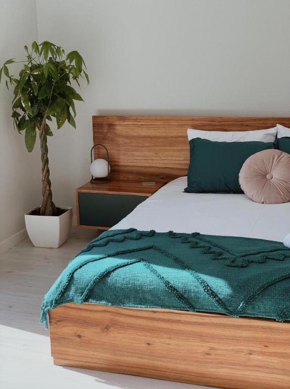 Habitación con cama grande