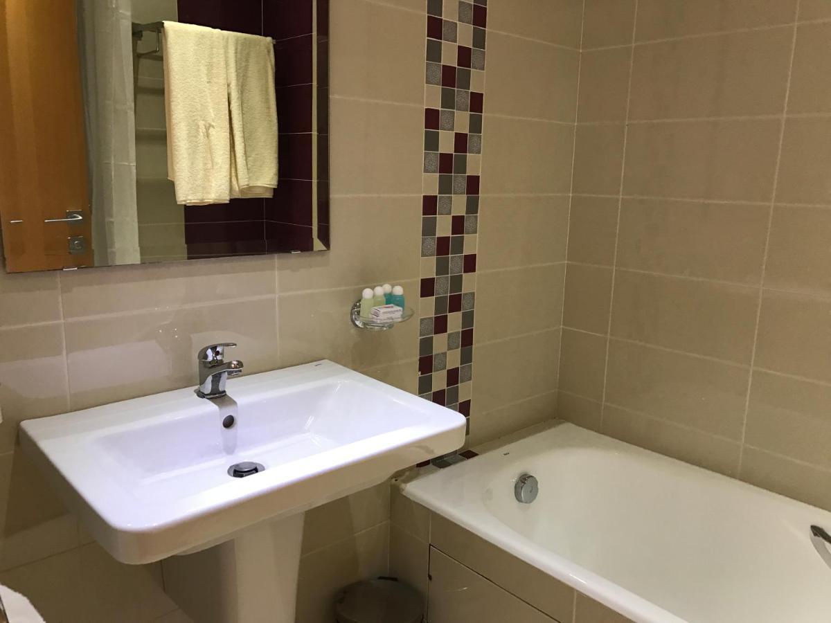 Standard Single Room Shower