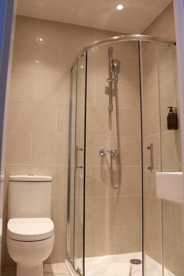 Quarto Quádruplo Superior - Beliche e Camas Individuais