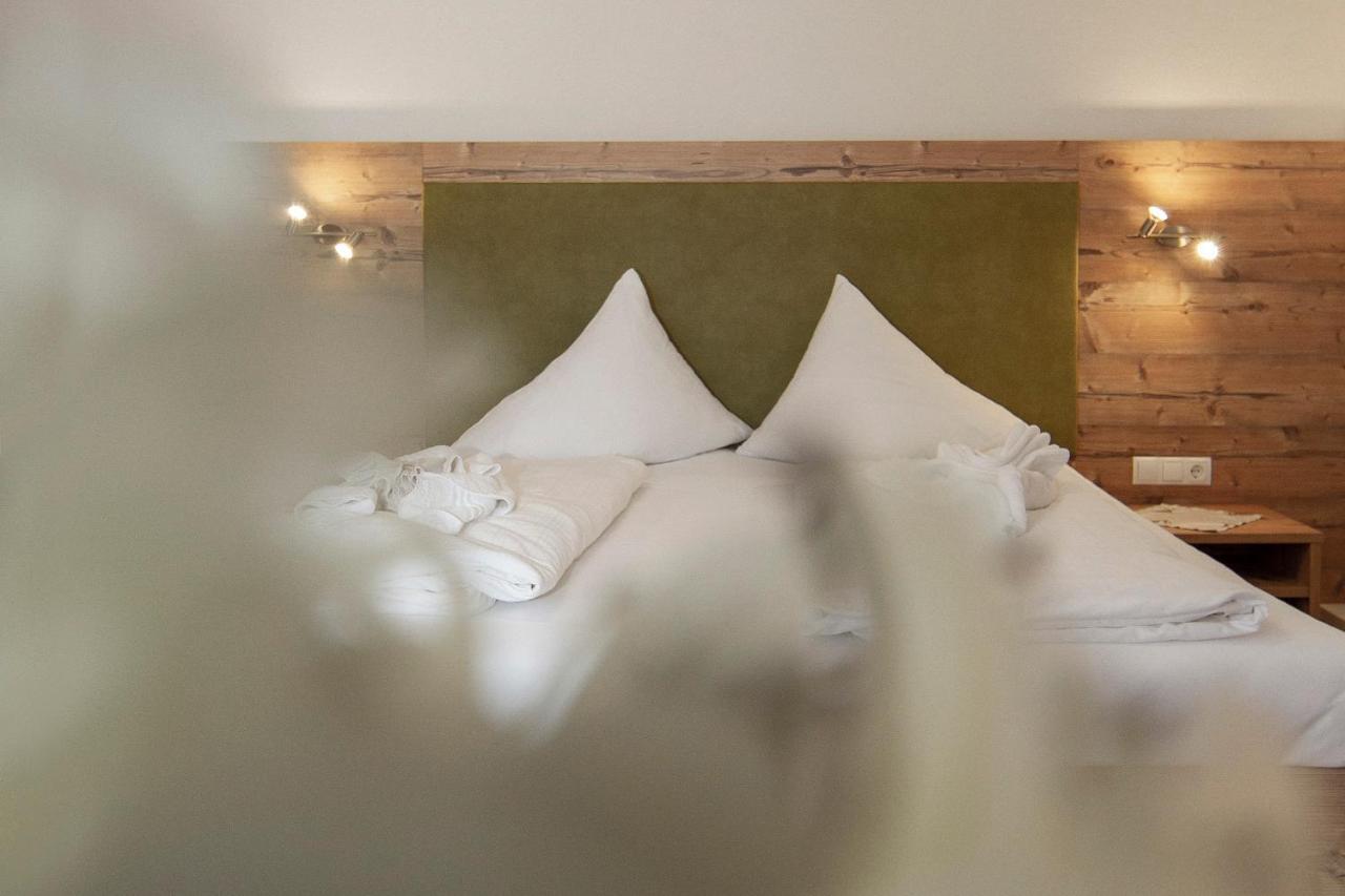 Double Room,1384640864:JPEG