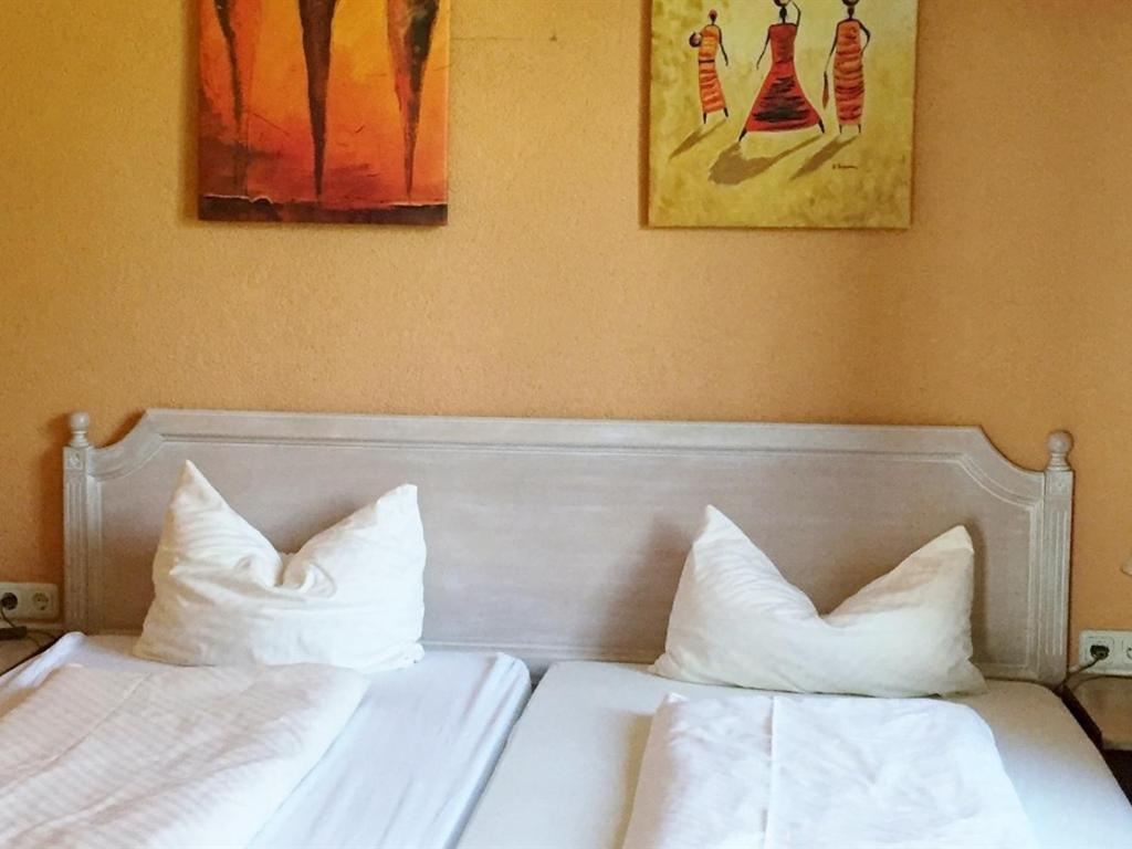 Three-Bedroom Apartment,1054726666:JPEG