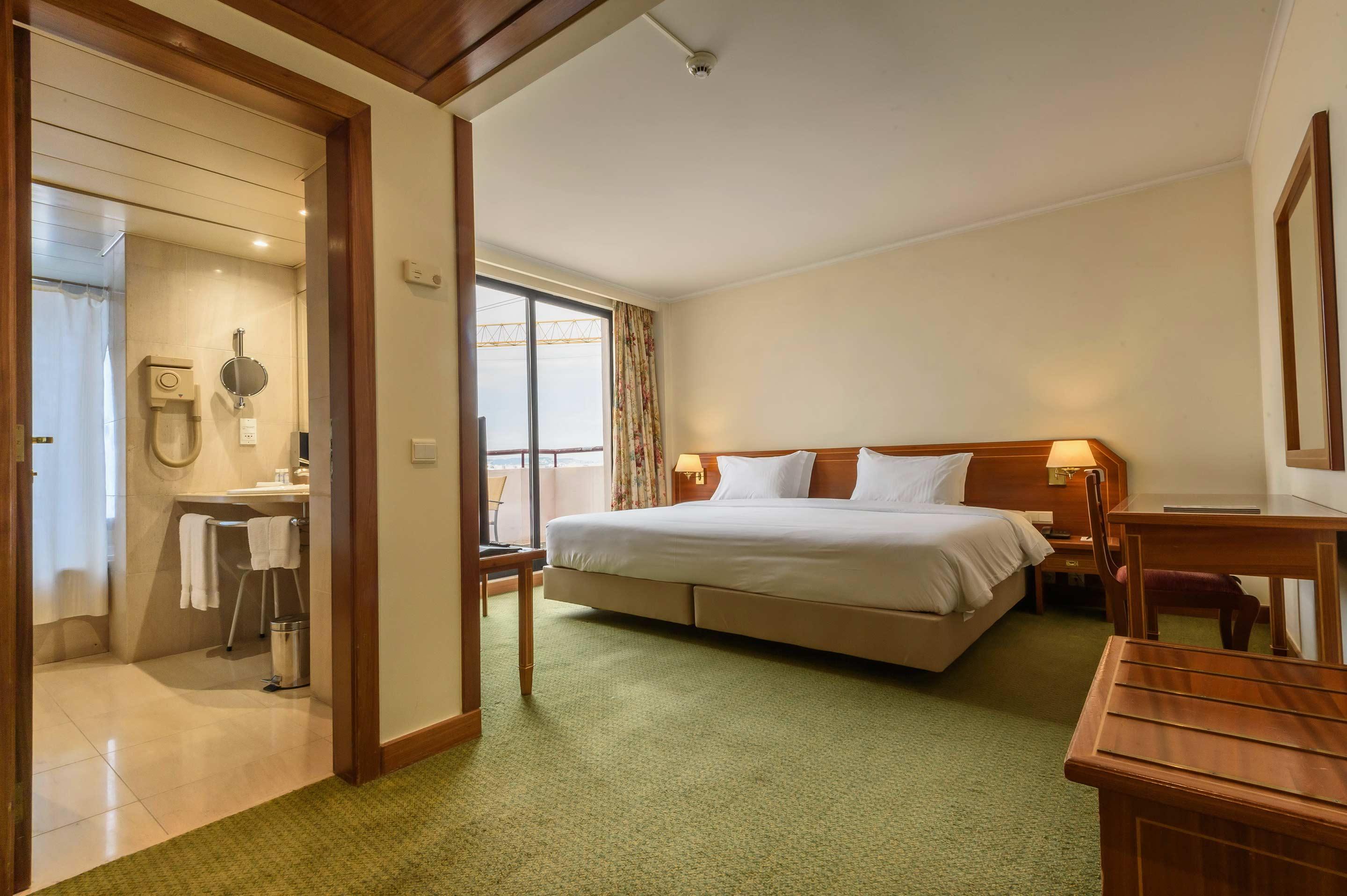 Suite Familiar (2 adultos + 2 niños)