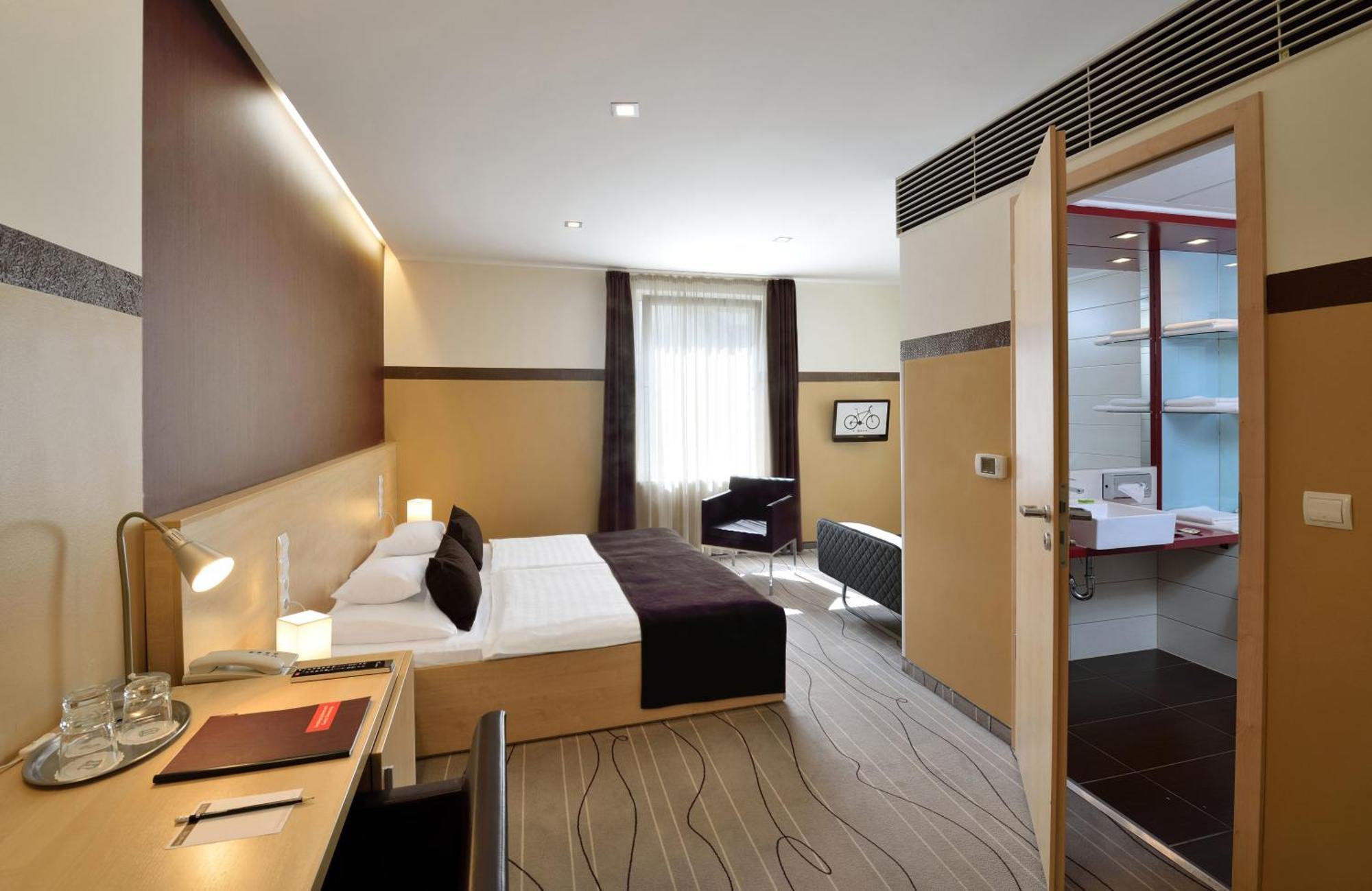 Chambre Double avec Lit d'Appoint
