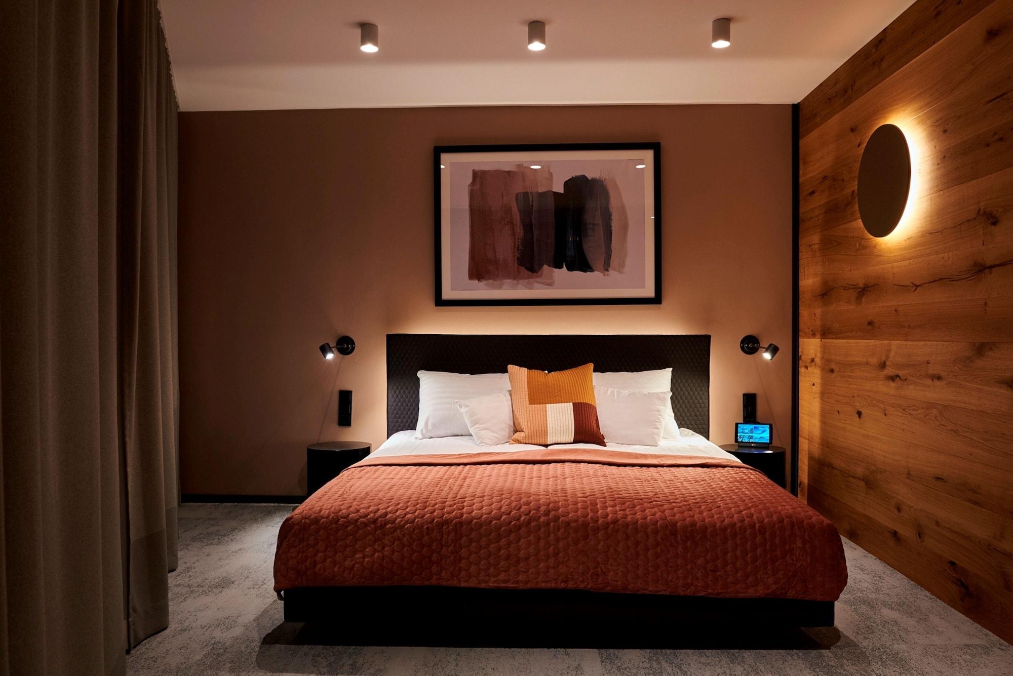 Deluxe Double Room with Mountain View