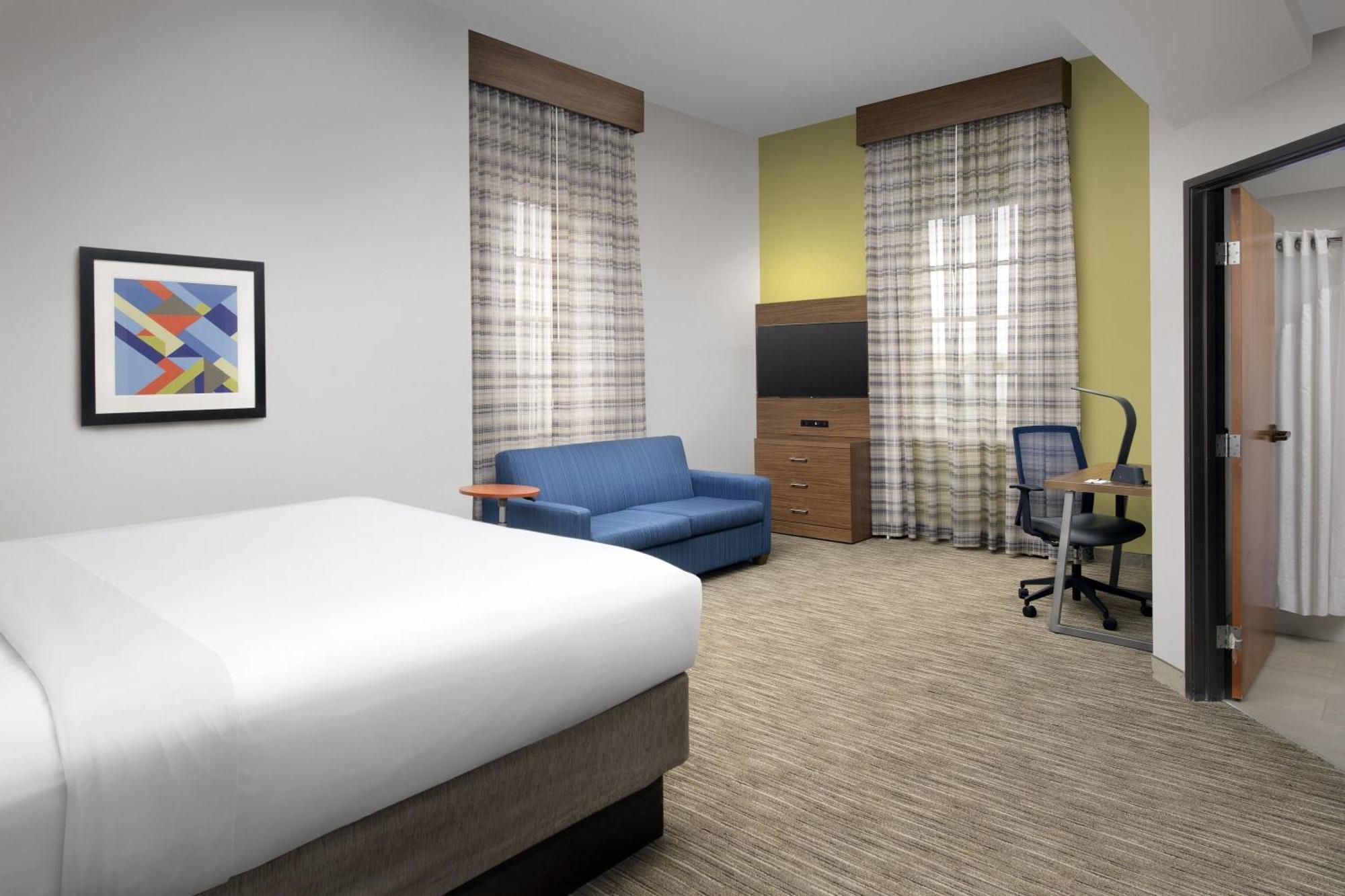 Standard King Room