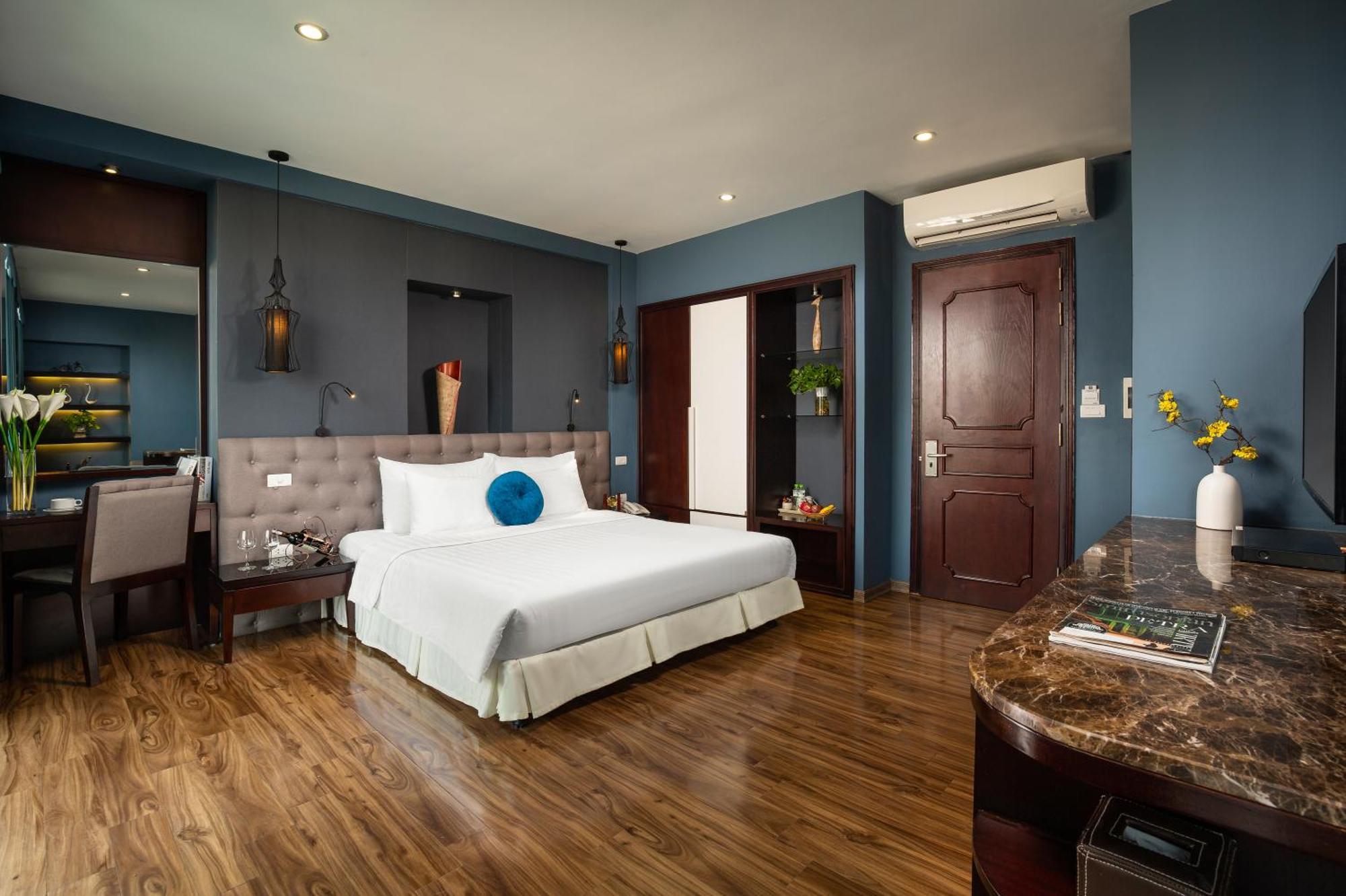 King Suite Balcony