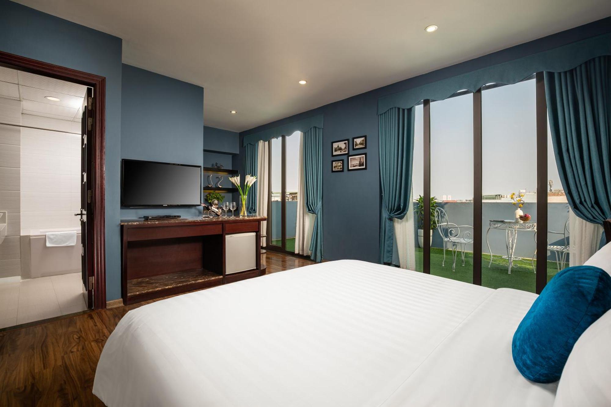 King Suite Balcony