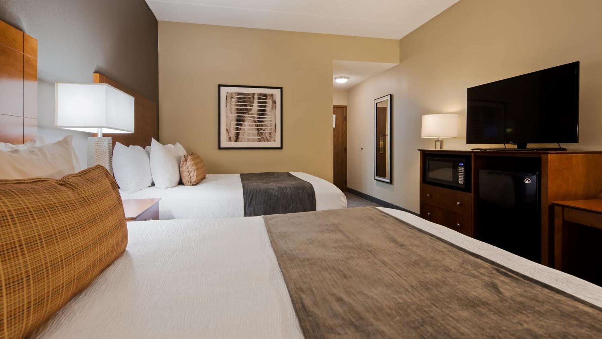 Queen Room with Two Queen Beds - Non-Smoking