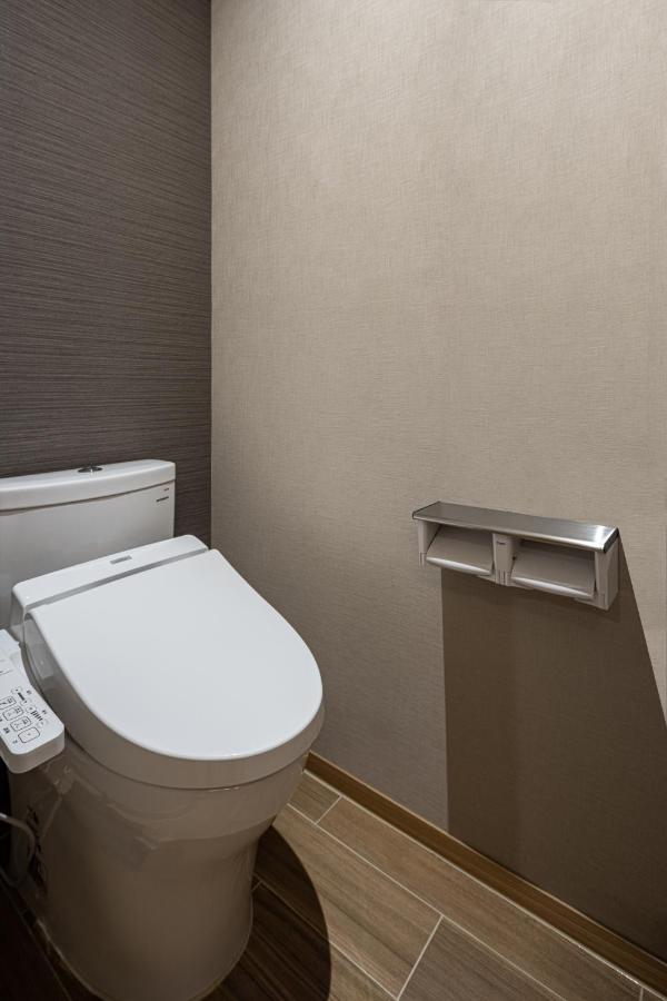 Twin Room Shower