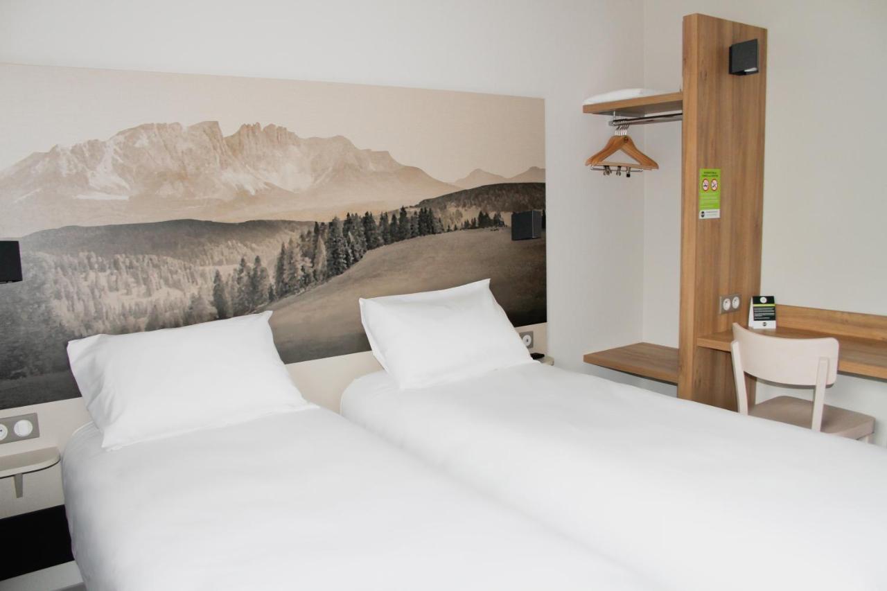 Twin Room,1469944508:JPEG