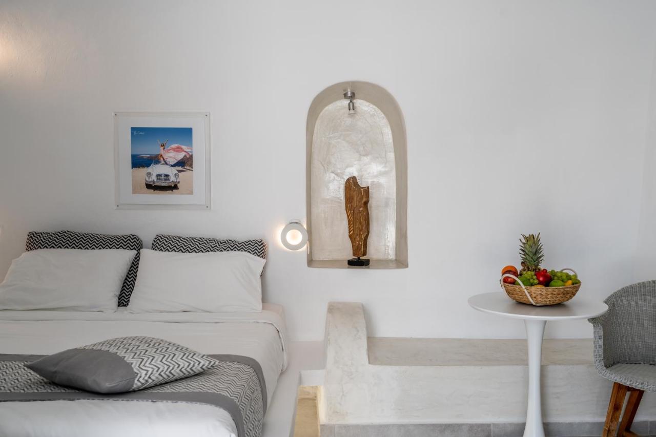 Cave Standard Studio with Caldera & Sea View