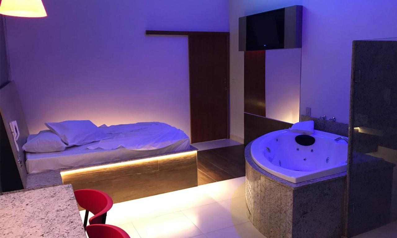 Deluxe Suite Spa Bath