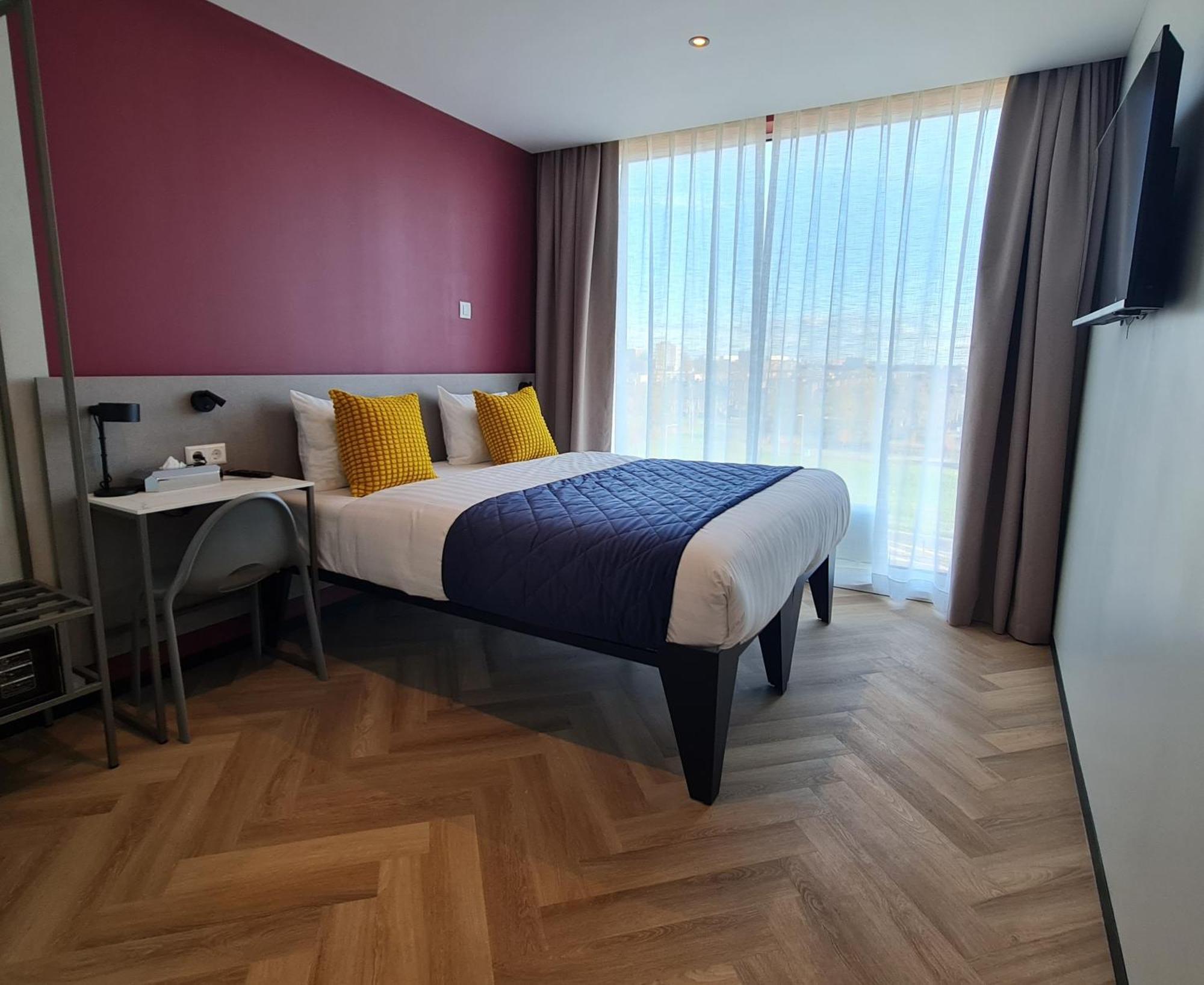 Large Double Room,1508494945:JPEG