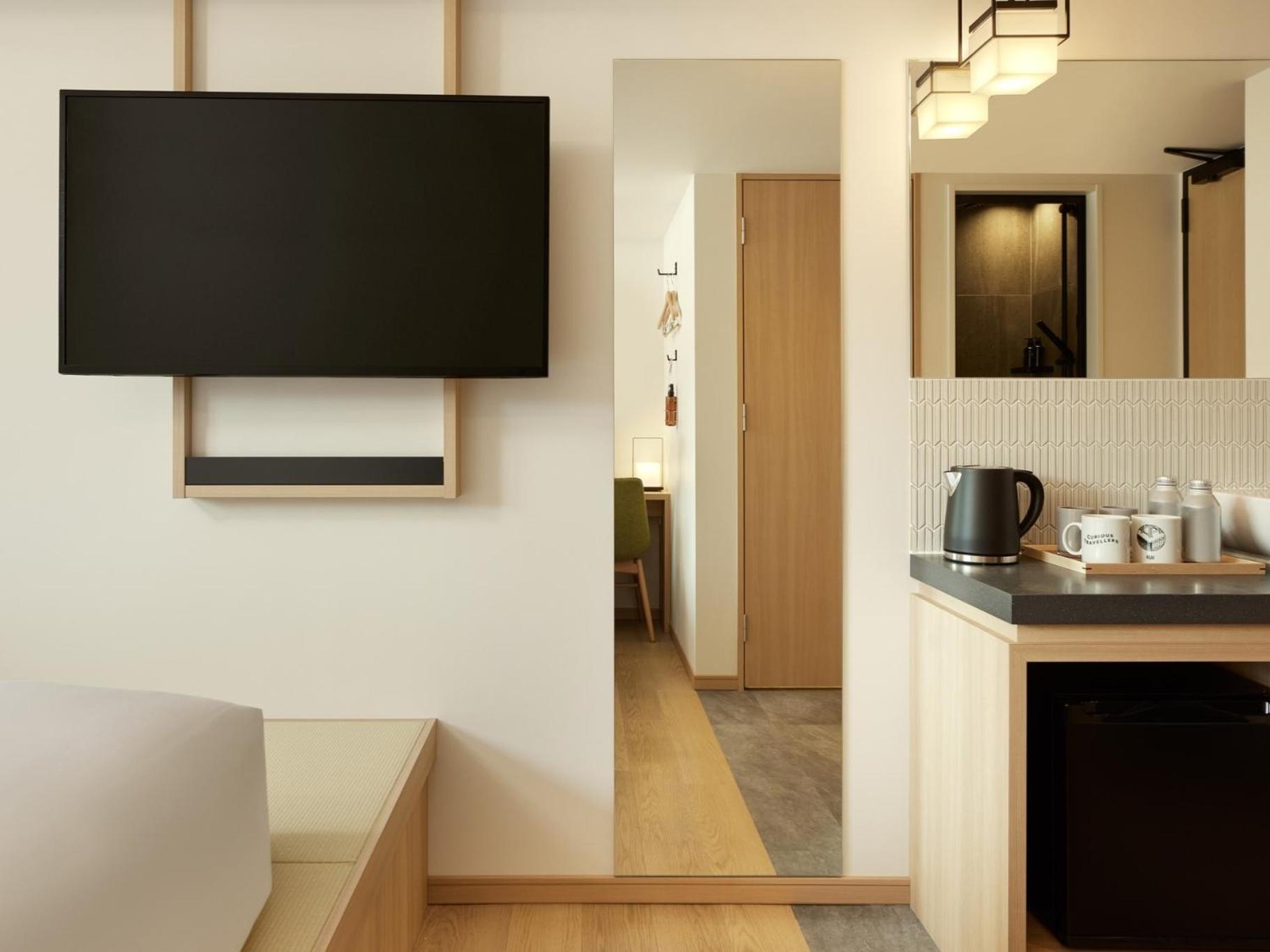 Cozy Twin Room