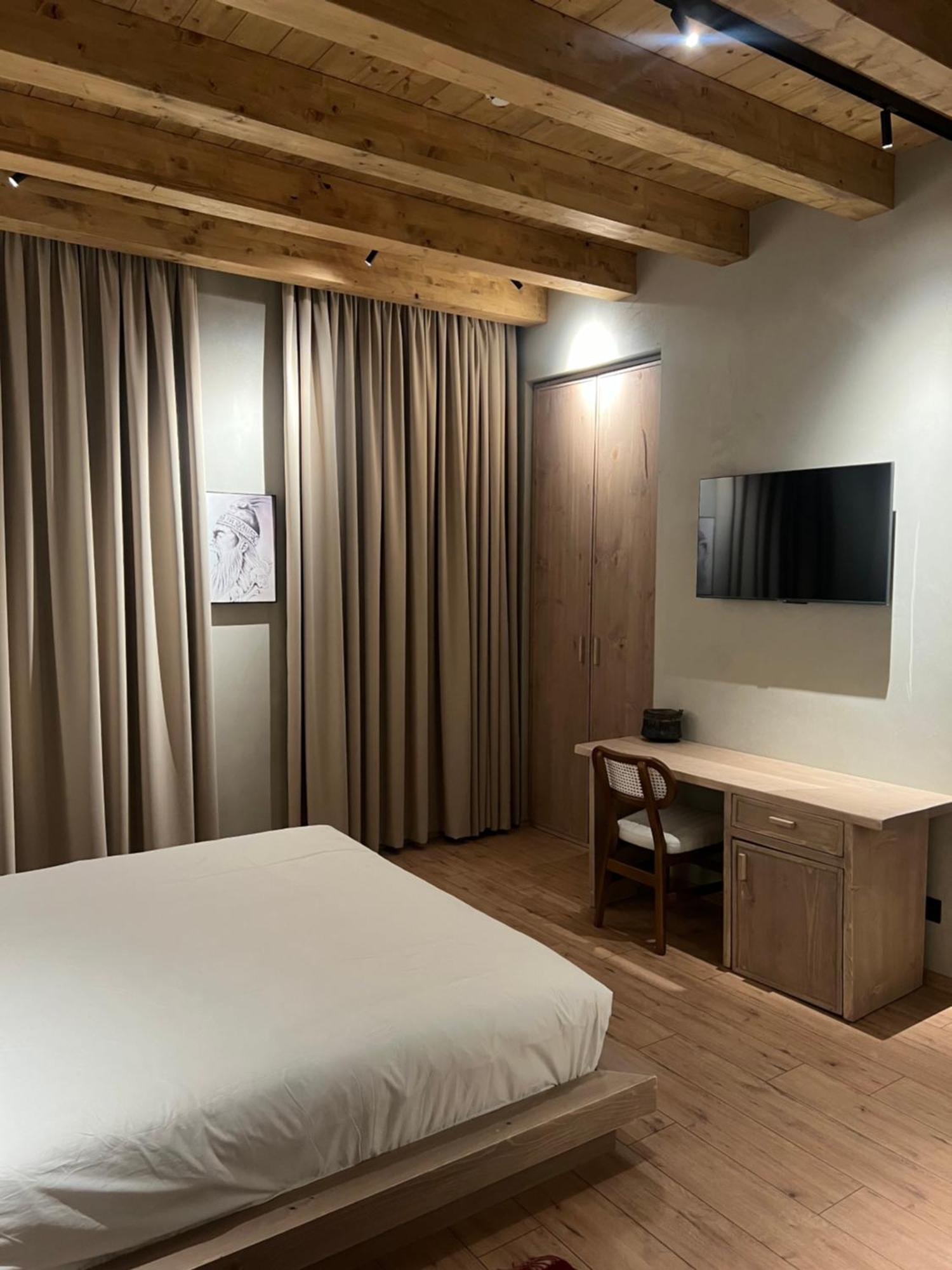 Deluxe Double Room Kruja