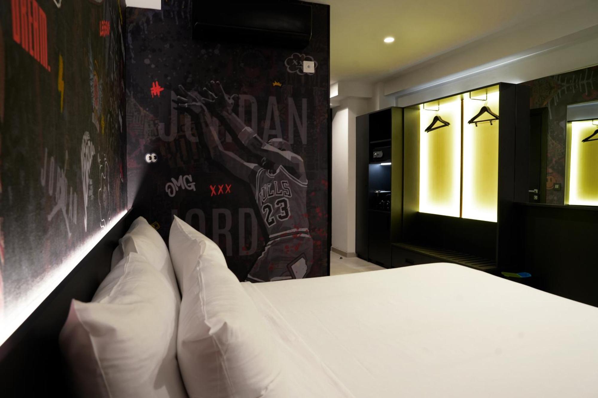 Superior Double or Twin Room,1525699819:JPEG
